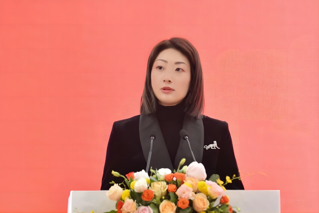 致敬“乳业木兰”!光明乳业贲敏、妙可蓝多柴琇、越秀辉山韩春辉……