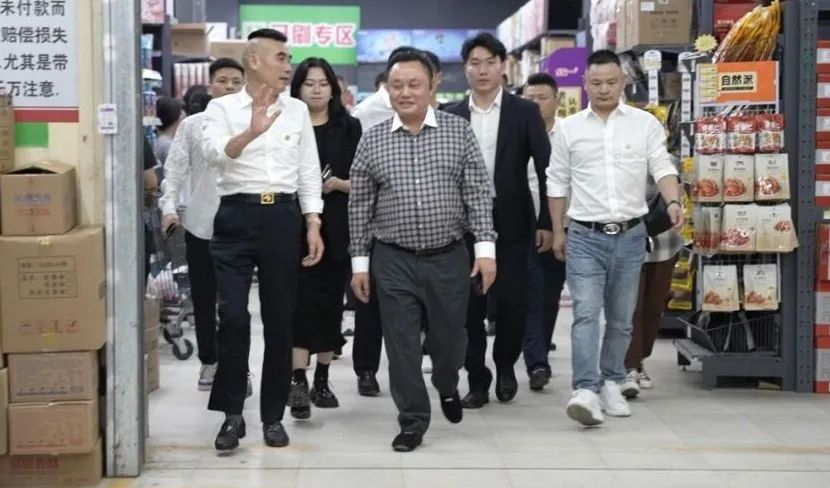 国美黄光裕到访乐尔乐,布局硬折扣?