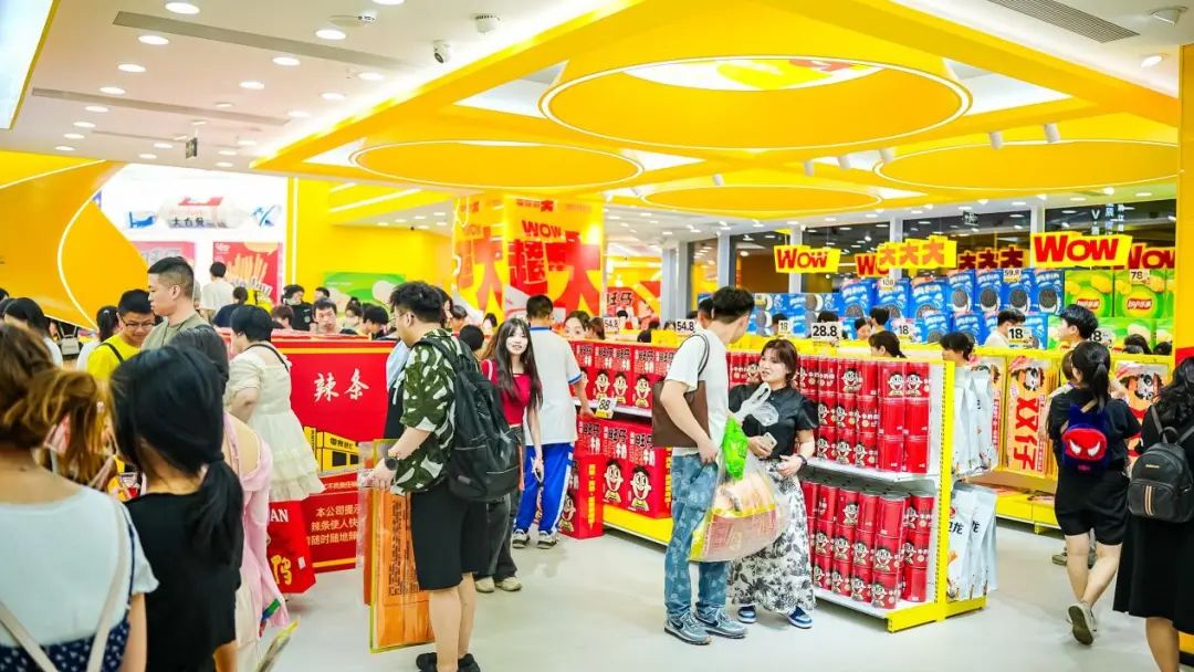 零食赛道迎来首个万店品牌,鸣鸣很忙下一步怎么走?
