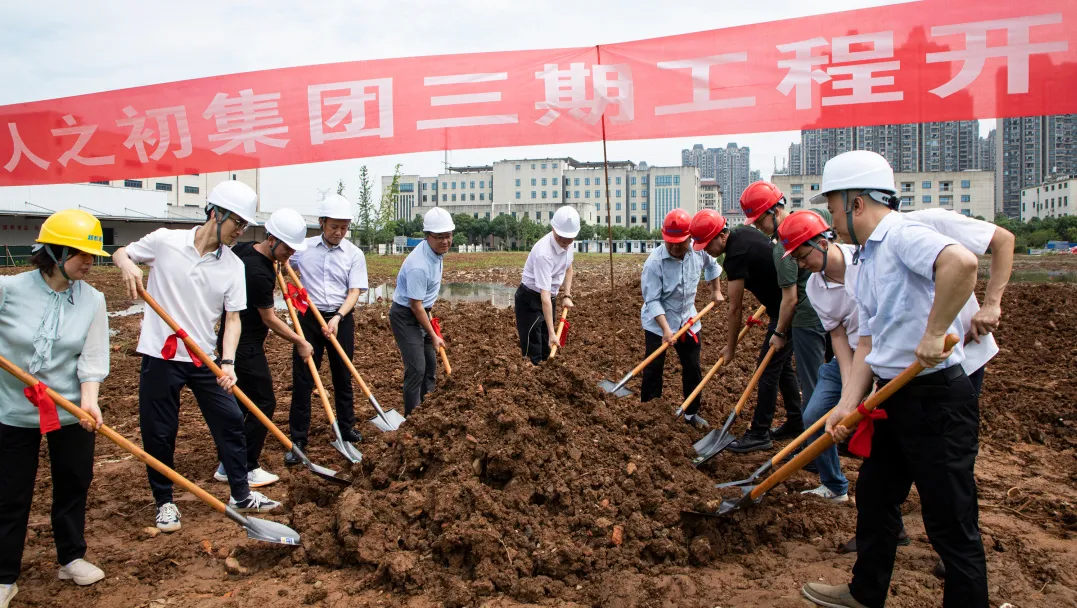 光明乳业出资超5亿要干啥?妙可蓝多退出液奶业务有何新进展?