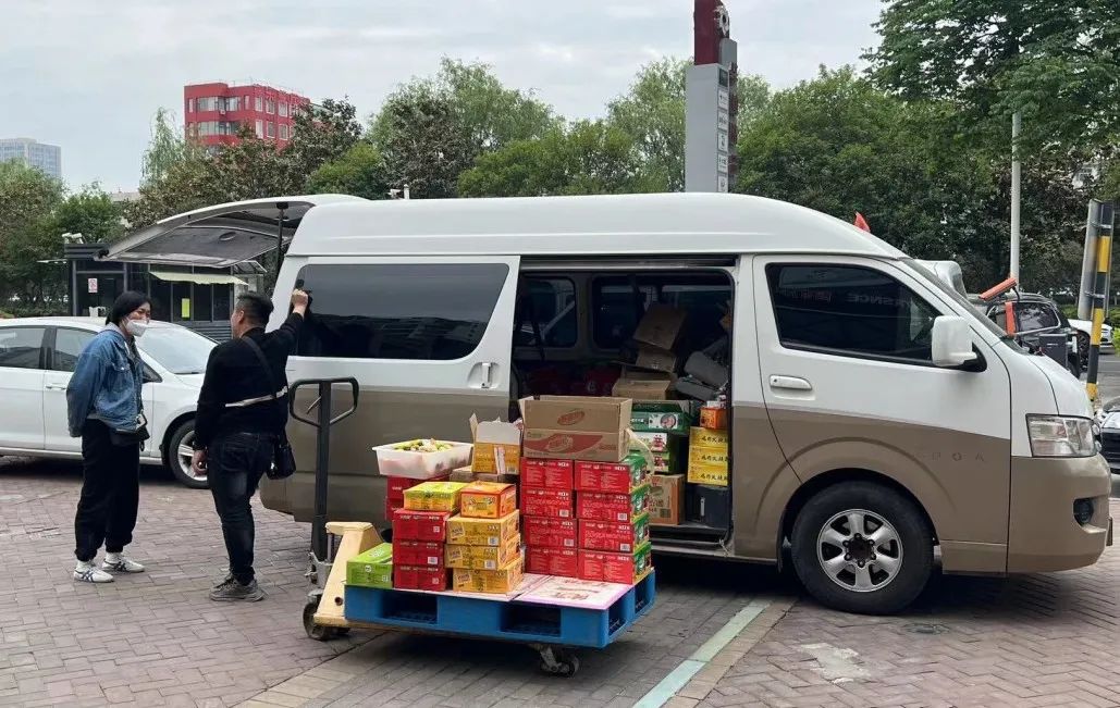 缩量时代，头部快消为何“难产”换挡大单品？