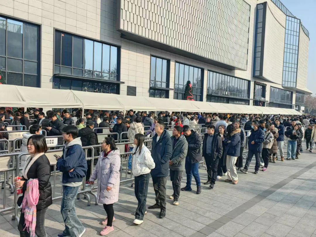 他从胖东来回来,这个卖酒人学会了说“不”……