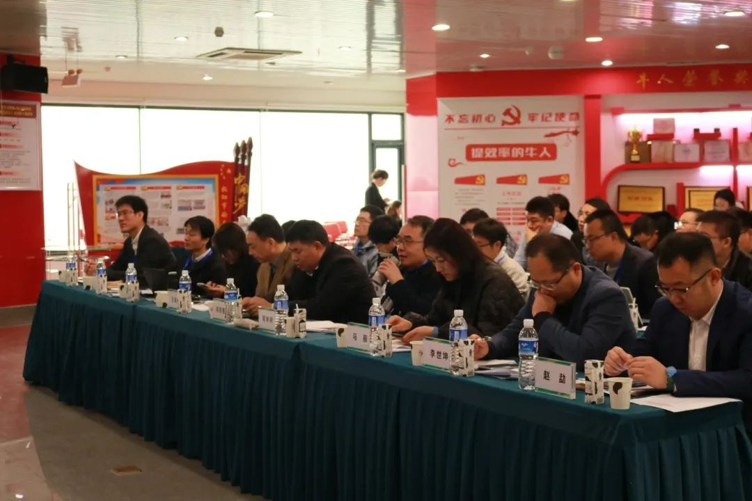 伊利将和谁合作推出创新产品？君乐宝对哪家子公司增资近400%？飞鹤斥资2亿元做这件事……