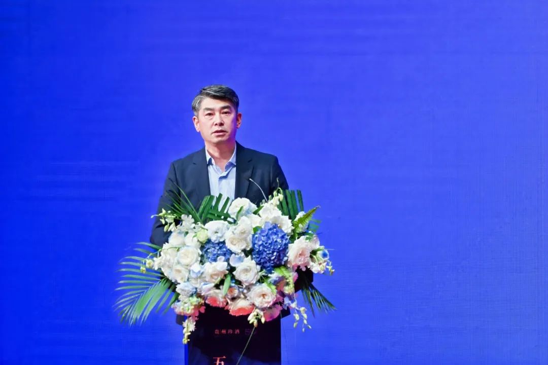 秦书尧.jpg