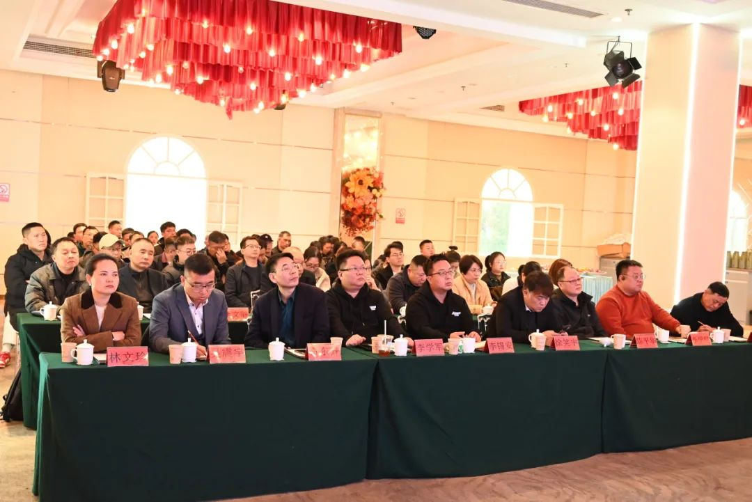 哪家公司成为伊利新的战略合作伙伴?蒙牛、海河都在做哪件事?贝因美拟投资8000万元用于……