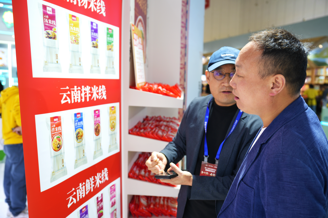 春糖炸场：咚咚云南米线引爆万人试吃，经销商现场喊话要代理权！