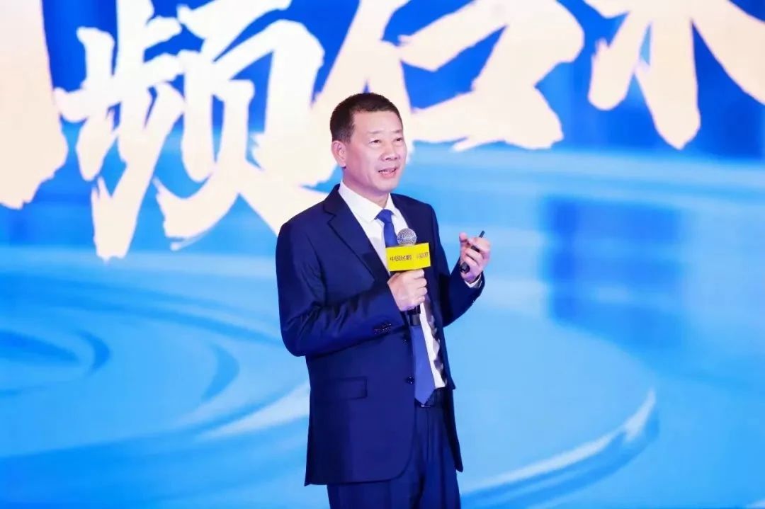 豪掷12亿生育补贴,飞鹤冷友斌亮剑“2.0时代”!