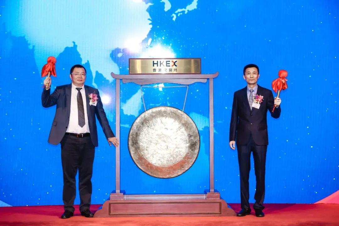 食业周报|胖东来2025上半年销售超117亿、钟睒睒入股if椰子水,正式上市……