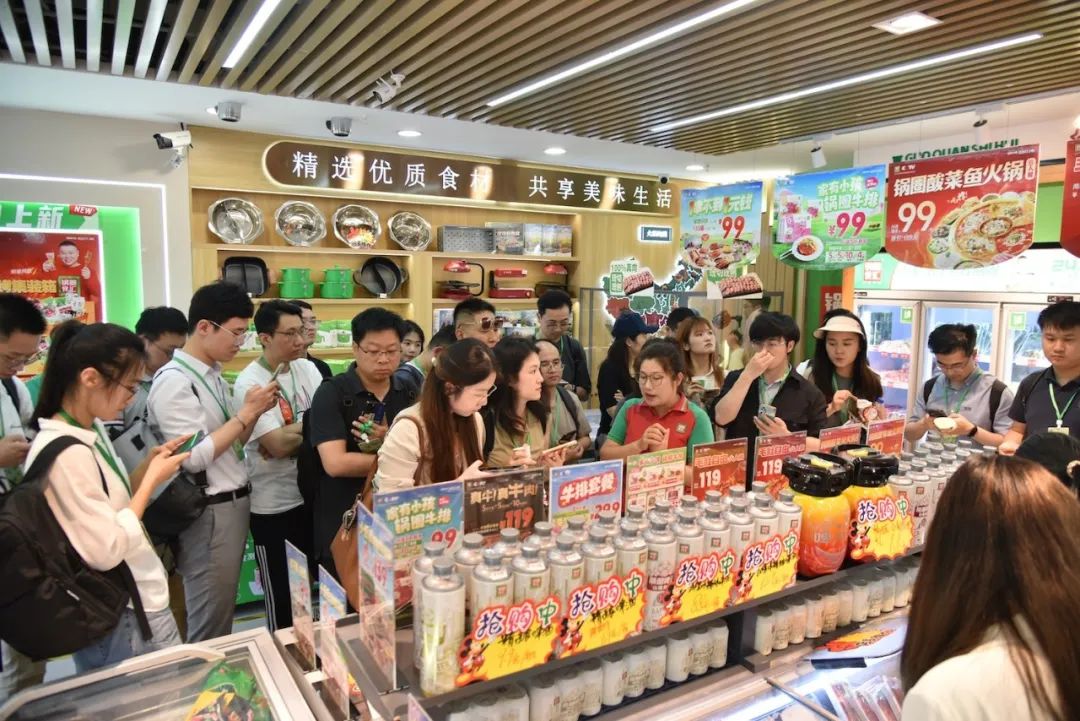 五星酒店上街摆摊：没觉得掉价，面子能值几个钱