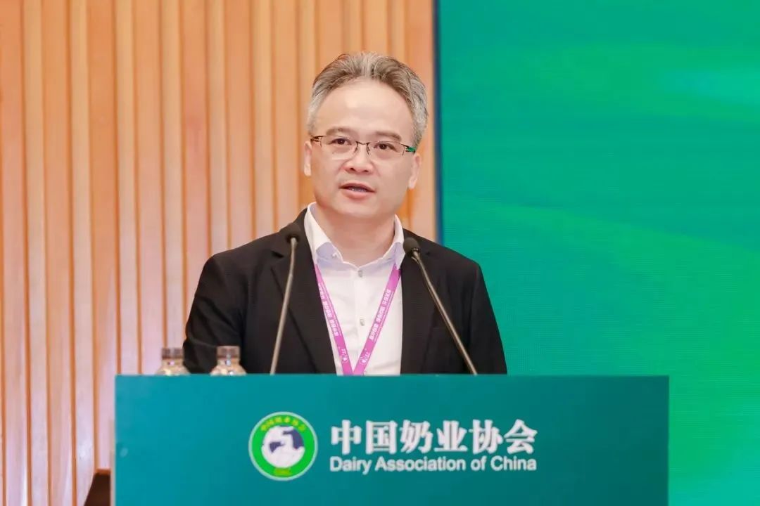 光明乳业品质领“鲜”第十六届中国奶业大会,创新驱动“鲜活”新高度与高质量发展引擎!