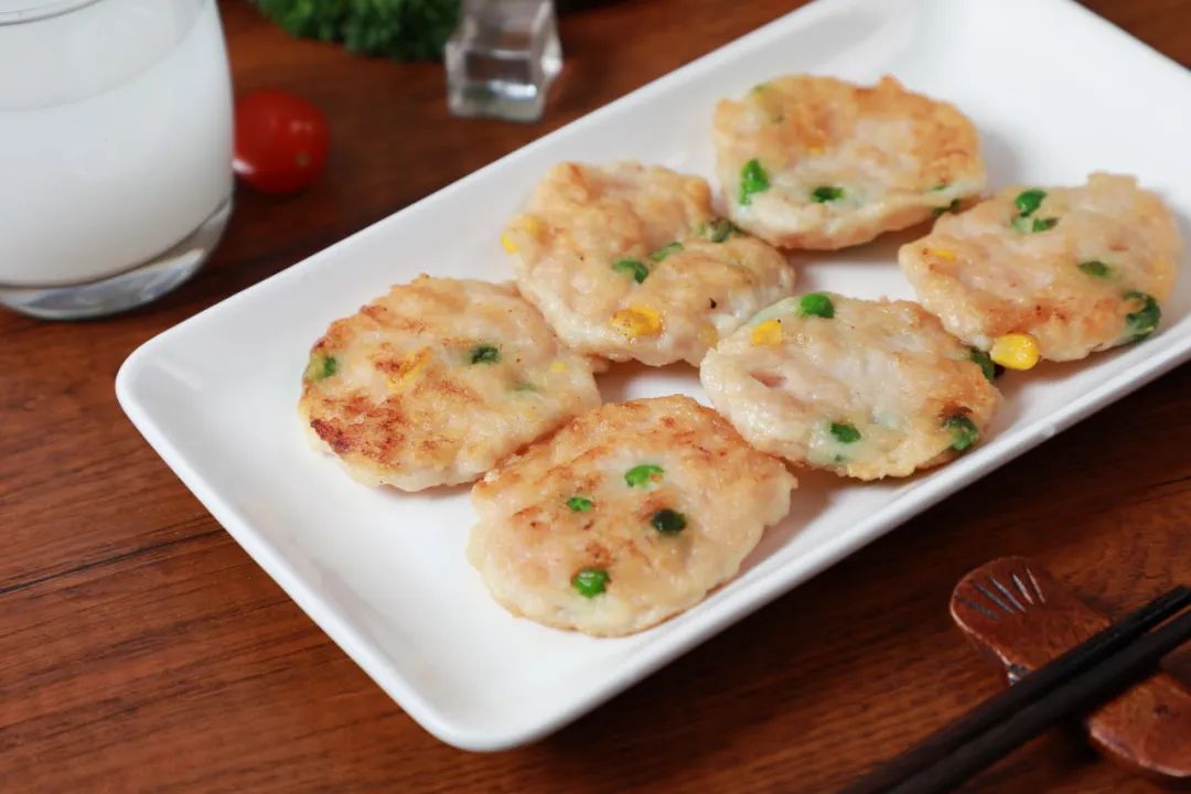 千味、亚明、海霸王推新；麦当劳开便利店；绝味开餐厅；正大发起“无抗餐厅计划” | 一周热点