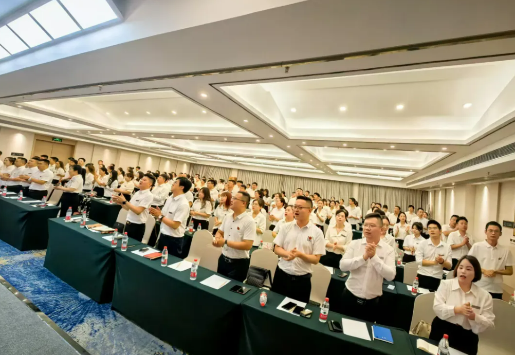 完达山液奶营销事业部、天润乳业、那拉控股集团、西江乳业召开半年会,下半年要这么干!