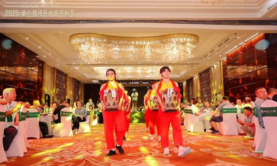 6年洞藏、六百豆粉相聚,绿豆大曲双轮驱动未来"