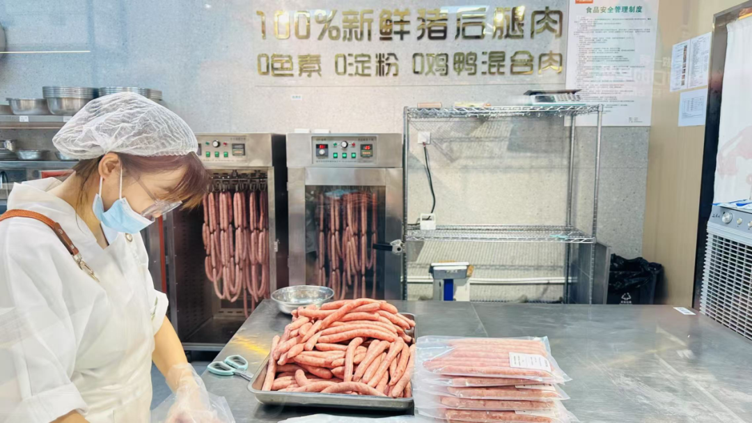 对话上上鲜一只鲜肉肠创始人张巍：单店日销11.4万，菜单越薄利润越厚？