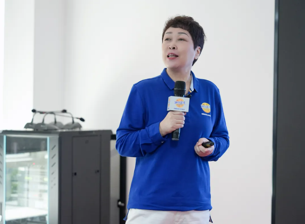 哪两家乳企获得了第五届中国质量奖提名奖?妙可蓝多未来三年的“头号工程”是什么?这家企业加码母婴赛道……