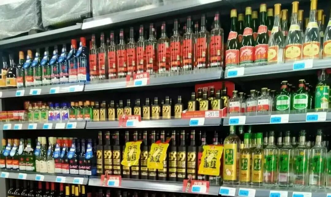 告别“快生意”：光瓶酒凭“慢功夫”赢长跑，仿品短命难立足