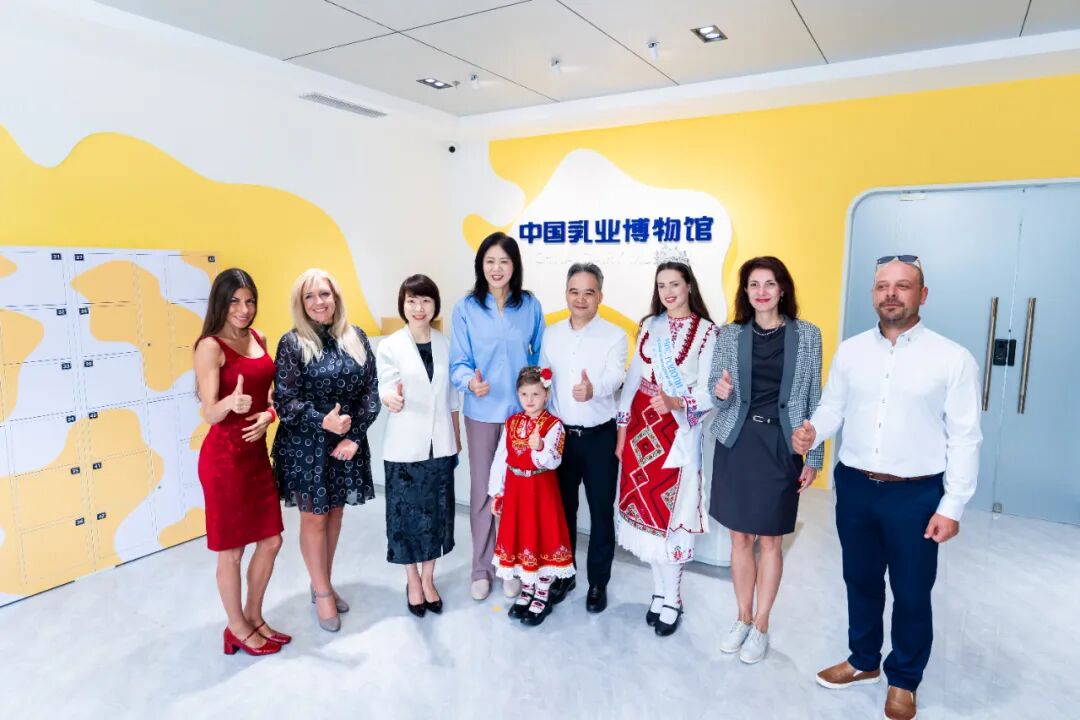 “光明健康生活节”启幕,光明乳业携鲜活大使郎平共绘健康生活新图景!