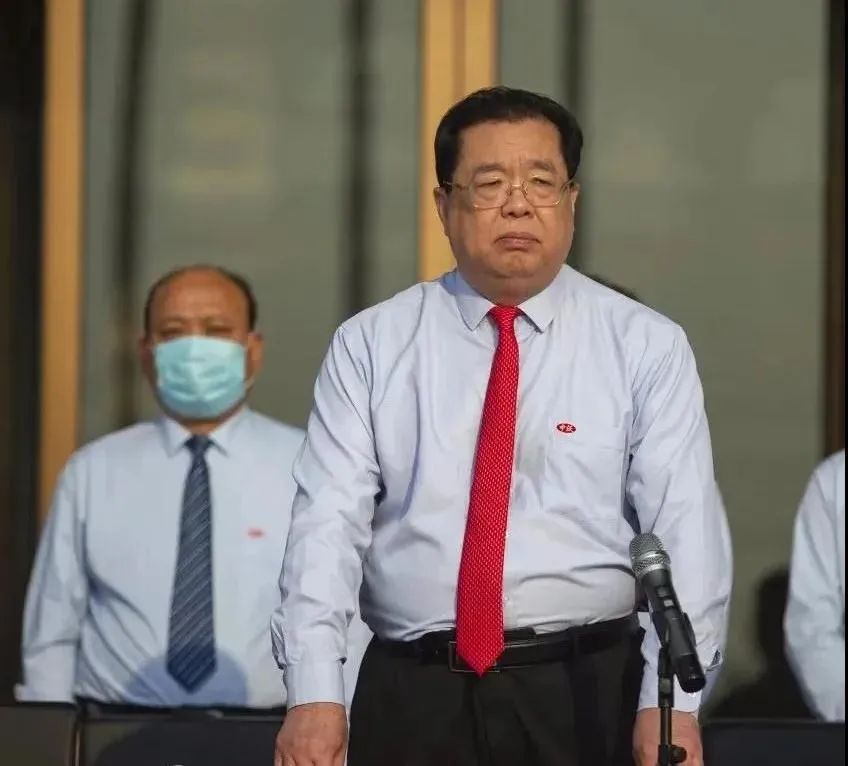 一年卖出20亿+!高中生把“烂厂子”做成河南“隐形冠军”
