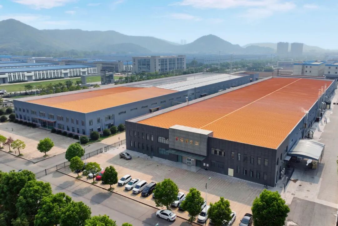 三全、惠发上新；双汇拟以轻资产模式扩张；胖东来无上市计划；绝味卖砂锅菜 | 一周热点