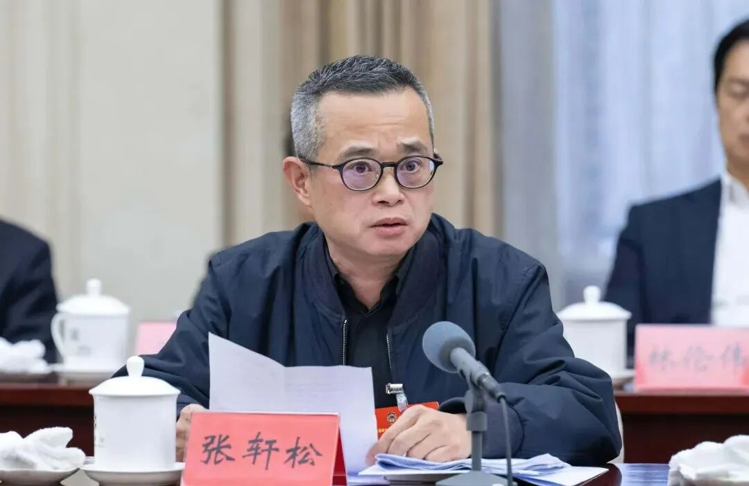 从搬砖工做到千亿零售巨头,永辉创始人“放手”永辉