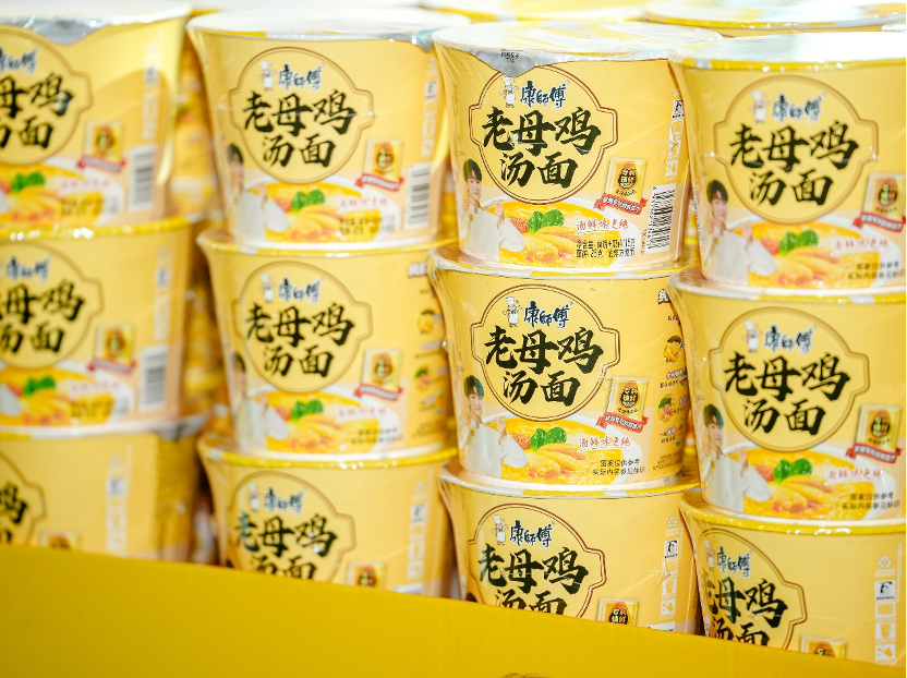 从技术硬实力，到品牌软温度，康师傅老母鸡汤面以 “纯鲜” 重塑速食体验