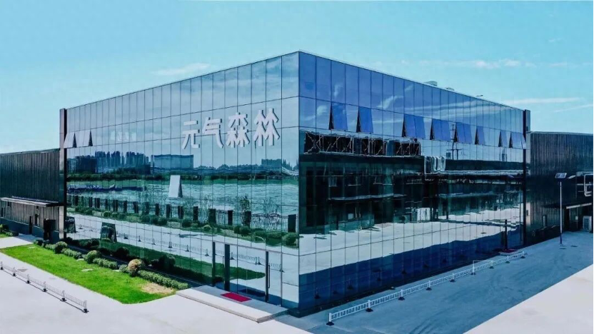 食业周报丨东方树叶上新、胖东来新店首日销售额超千万、蒙牛推出软牛奶…