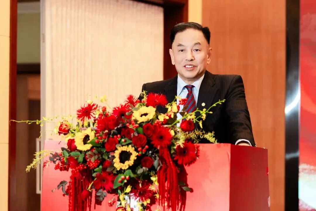 刘永好、秦英林、温志芬、万宏伟……企业掌门人公开发声,2026要这么干!