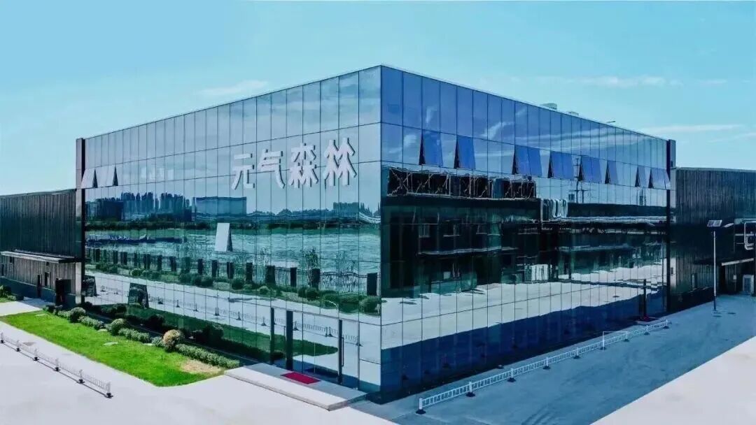 汇源集团宣布重新接管汇源品牌,让茶推出全新果汁茶系列,知名超市闭店……