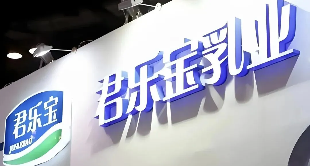 食业周报丨鸣鸣很忙招股、东鹏饮料有大动作、元气森林上新…