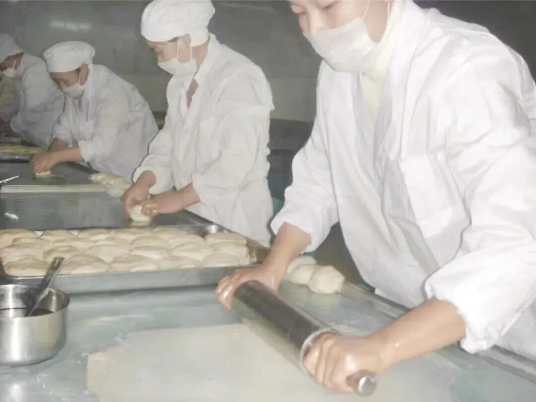 年销5亿片的手抓饼大王,开始“养龙虾”了