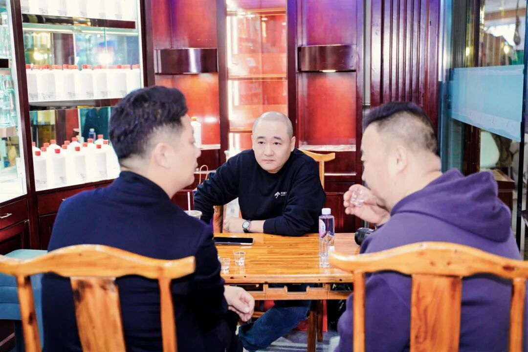 开源力酿春糖“现象级”火爆背后，一场重构定制酒赛道的“透明革命”