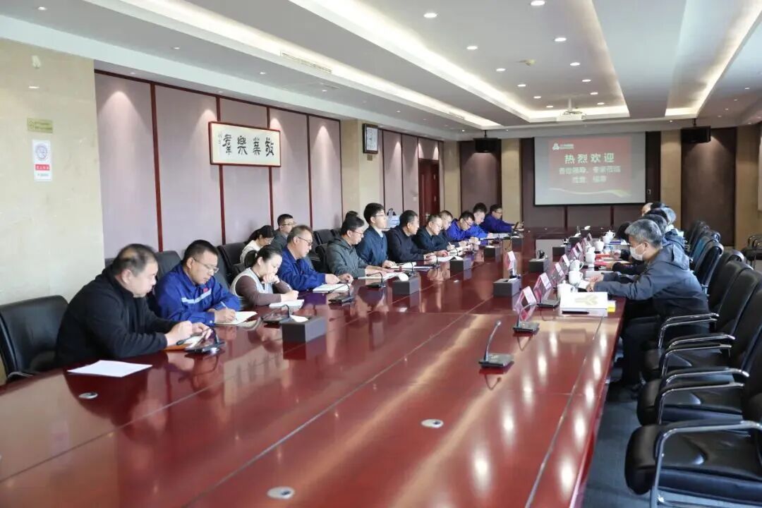 光明乳业刚刚持有了哪家企业的100%股份?总投资4.55亿元的养殖加工一体化产业园在哪里建成?这家乳业可能触发降层情形……