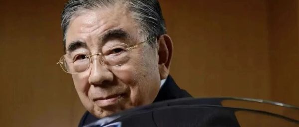 开了8万家便利店，日本“零售之神”离世