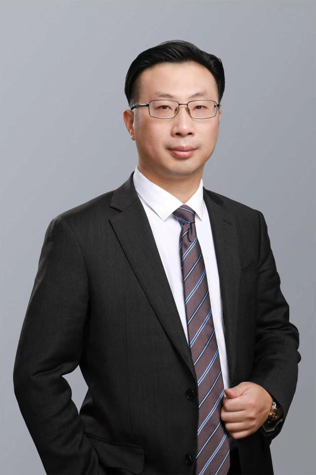 皇家窖藏12强塑200元价格带,冀酒喜迎增长新引擎
