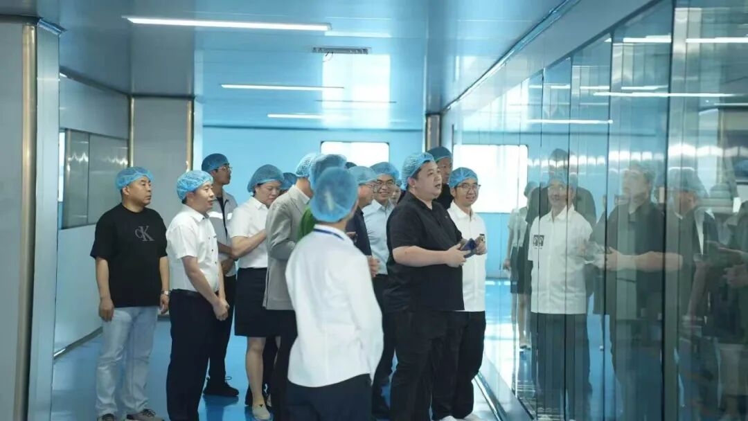 苏萨斩获“超级工厂”认证，树立中国饮品“质造”标杆！