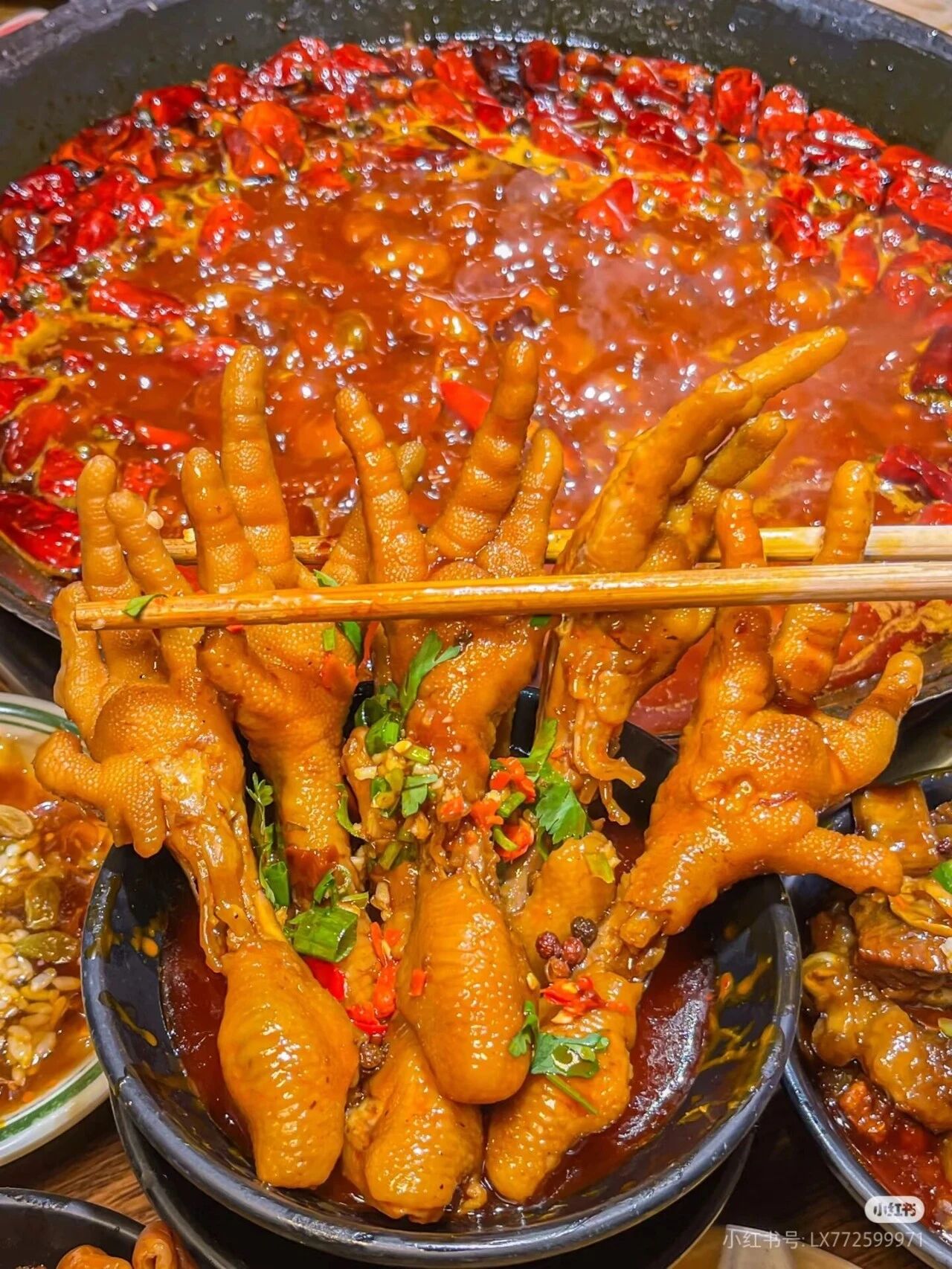 身价暴涨十几倍!一只小鸡爪霸榜超市熟食区