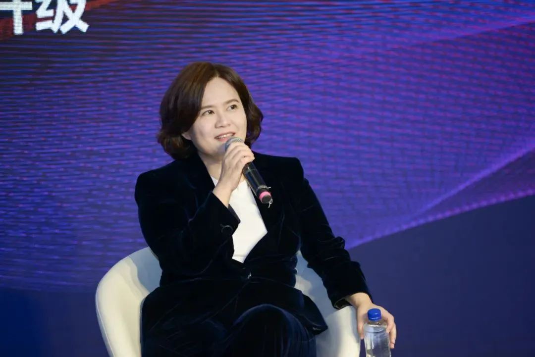 忽然一周 | 元气森林上新“冰能量”，2026年中国连锁TOP100出炉，大润发全国首家M会员商店轻享店开业……