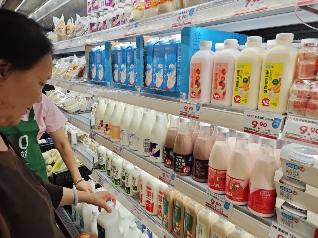 食品板探店|超盒算开到北京人气爆满,这次把广告打到了快乐猴门口