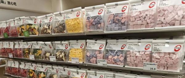 新鲜零食狂飙：两年 50 亿冲向 500 亿，这门 