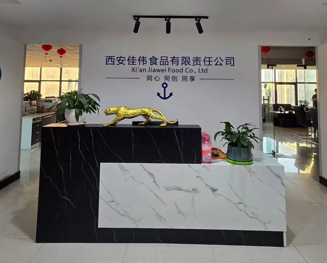 代理亿滋、伊利、雀巢等，年销数亿、网点上万，佳伟食品蒋哲伦笑傲西北食品圈！