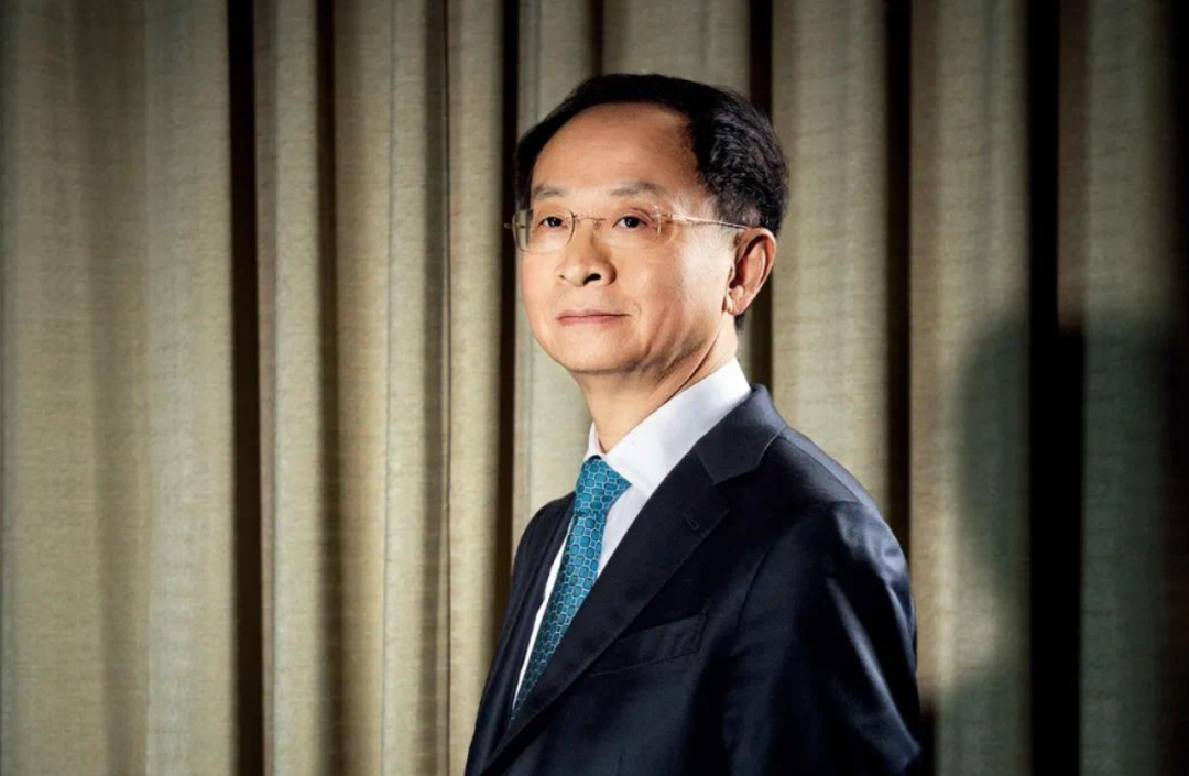 张文中，再一次“动刀”物美