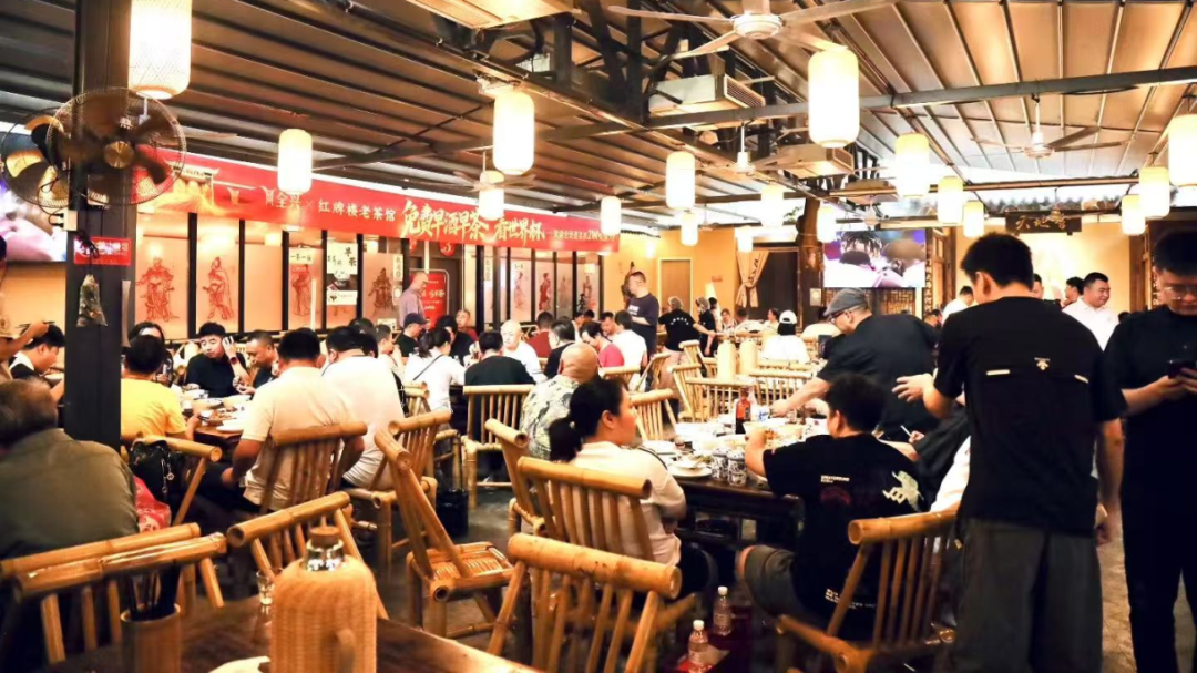 锚定“祝兴”文化,全兴“宴席+光瓶”双赛道并进