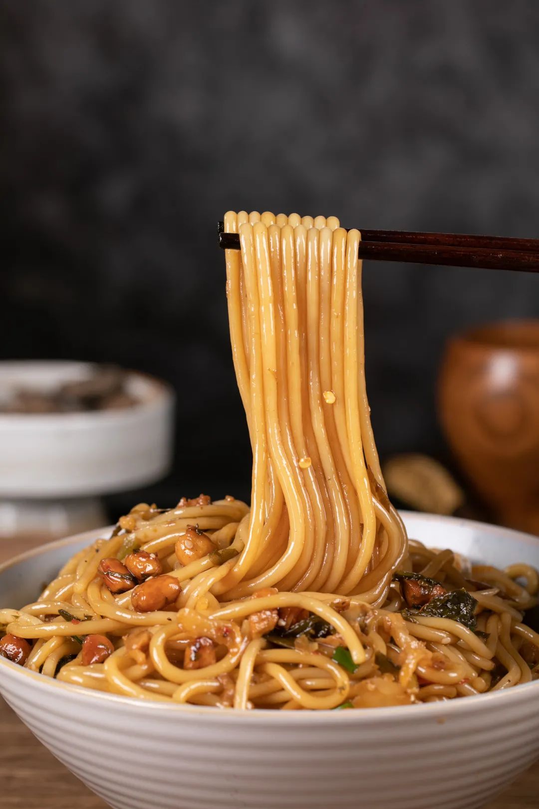 解密：新锐速食品牌渣渣灰出圈的底层逻辑
