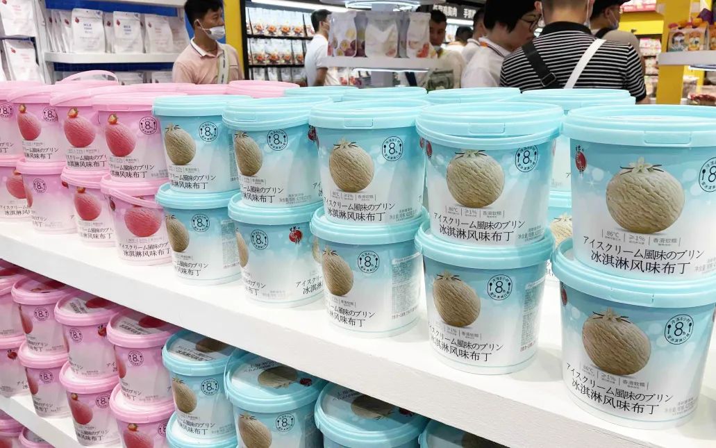 蜡笔小新多线产品亮相食交会,带你解锁卤味新布局