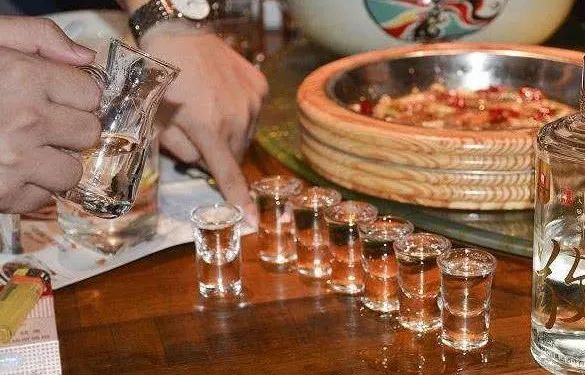 这些喝酒的套路,很多人都经历过…