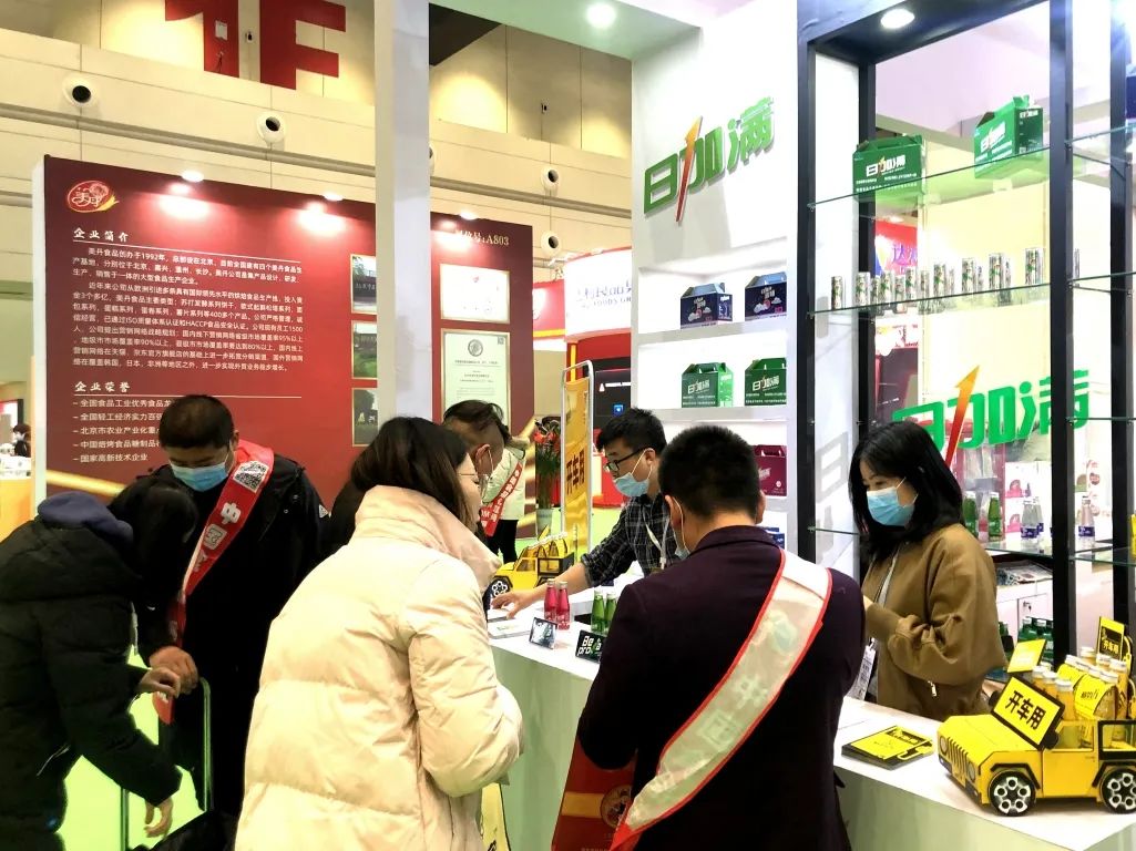 万商名企回访 | 东锦集团:新品全球发布,品牌聚合招商!