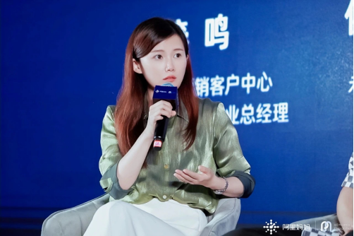 新品牌背后的C位们——谈爆品背后的经营密码