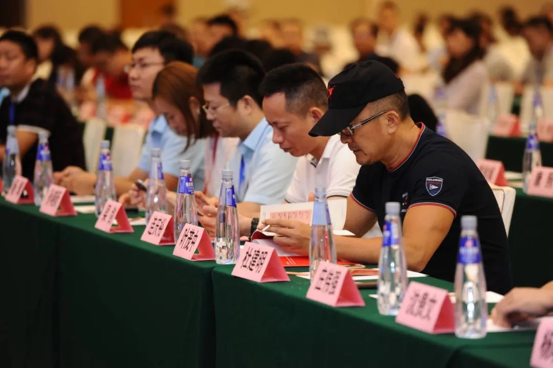 万商名企回访 | 雅客连续四年携手万商,拓赛道、扩产品 、布渠道!