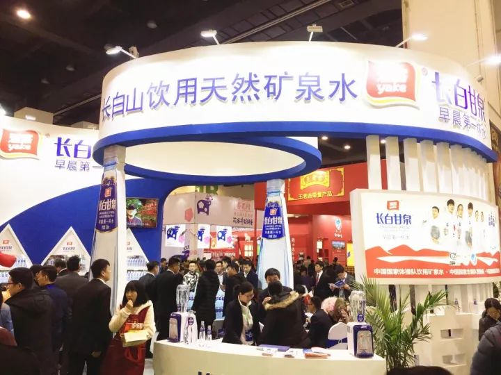 万商名企回访 | 雅客连续四年携手万商,拓赛道、扩产品 、布渠道!