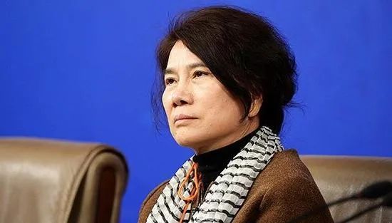 他山之石——品牌较量：格力惨败于美的，董明珠慌了？